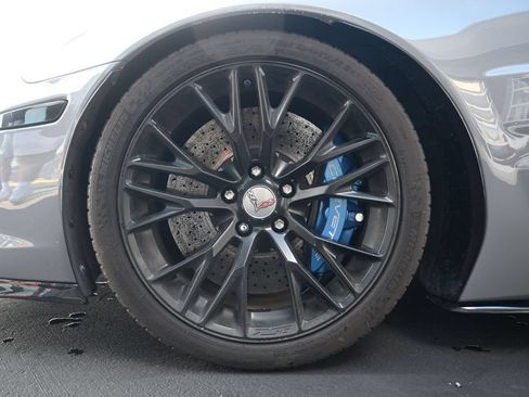 Used 2010 Chevrolet Corvette ZR1 w/ Preferred Equipment Group RWD image 19