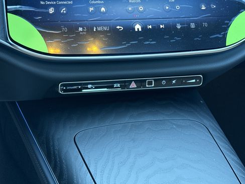 New 2026 Mercedes-Benz E 350 4MATIC Sedan image 40