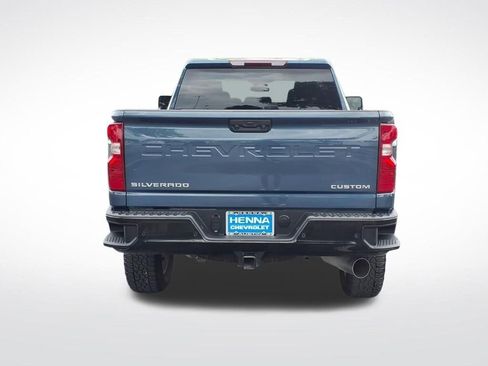 Used 2025 Chevrolet Silverado 2500 Custom w/ Custom Value Package AWD/4WD image 9