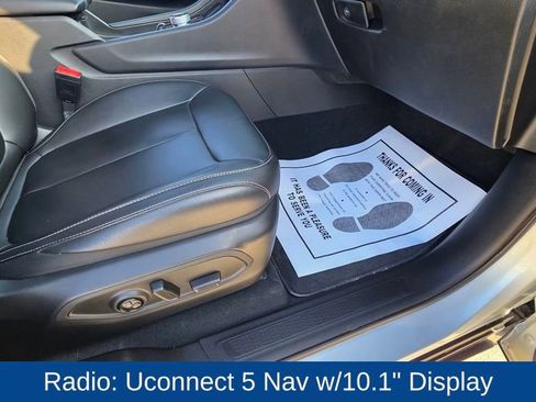 Used 2024 Jeep Grand Cherokee L Limited w/ Black Appearance Package image 13