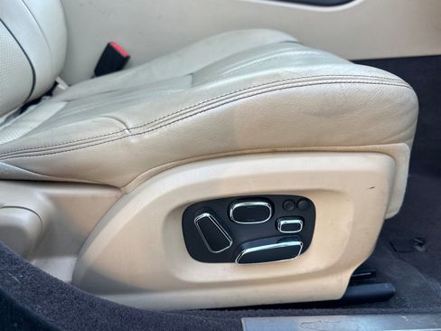 Used 2015 Jaguar XJ L Portfolio image 23