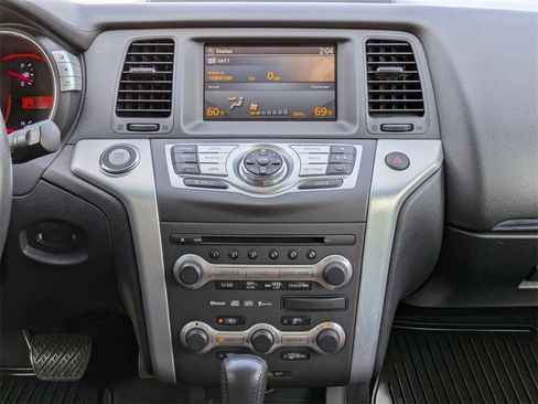 Used 2010 Nissan Murano LE w/ Navigation Pkg image 13