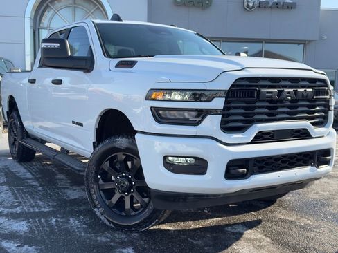 Used 2025 RAM 2500 Big Horn AWD/4WD image 1