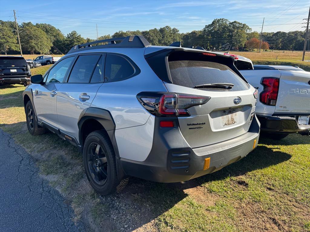 Used 2022 Subaru Outback Wilderness w/ Wilderness Package AWD/4WD image 8