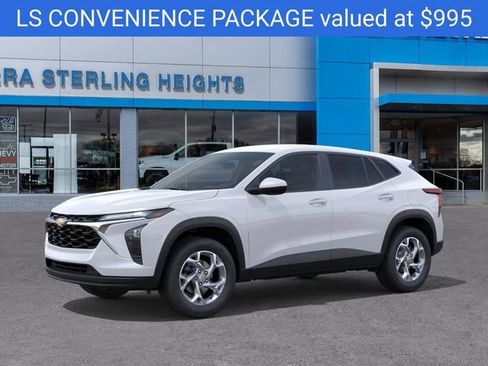 New 2026 Chevrolet Trax LS w/ LS Convenience Package FWD image 2