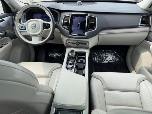 Used 2023 Volvo XC90 T8 Ultimate w/ Lounge Package AWD/4WD image 12