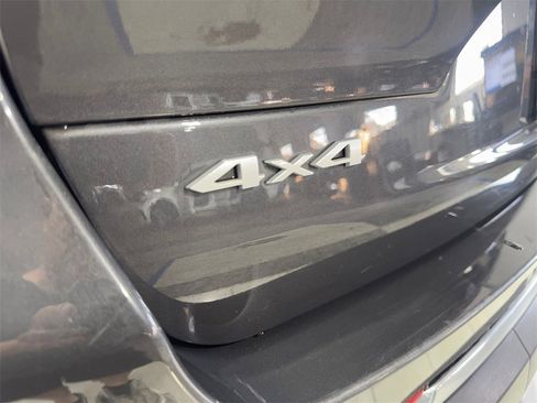 Used 2024 Jeep Grand Cherokee L Limited w/ Luxury Tech Group II image 23