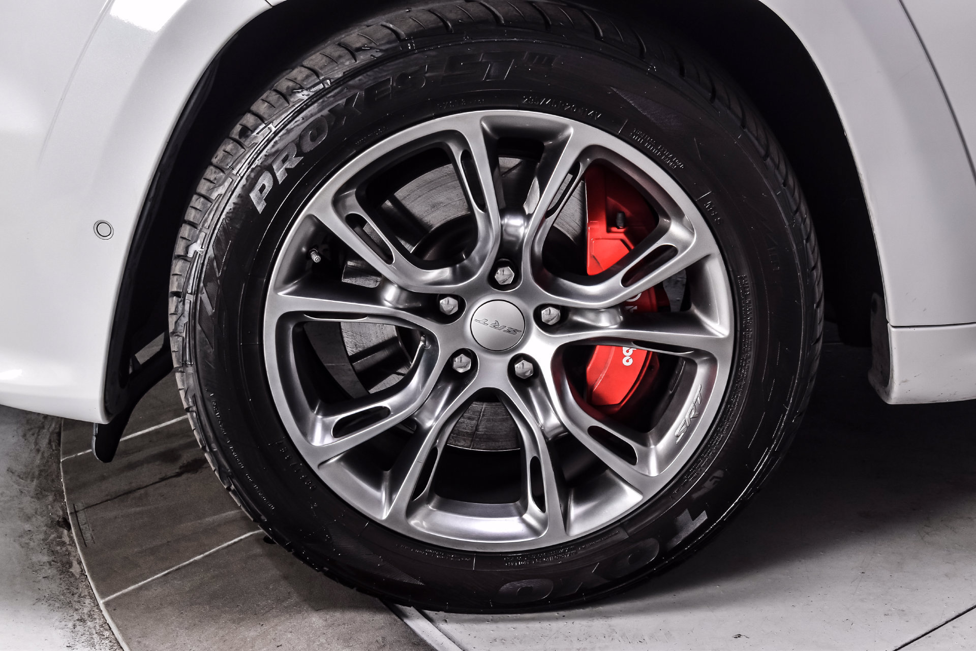 Used 2019 Jeep Grand Cherokee SRT w/ Trailer Tow Group IV AWD/4WD image 9