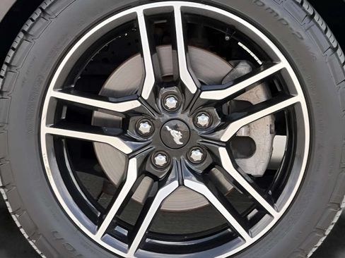 Used 2018 Ford Mustang Premium RWD image 30