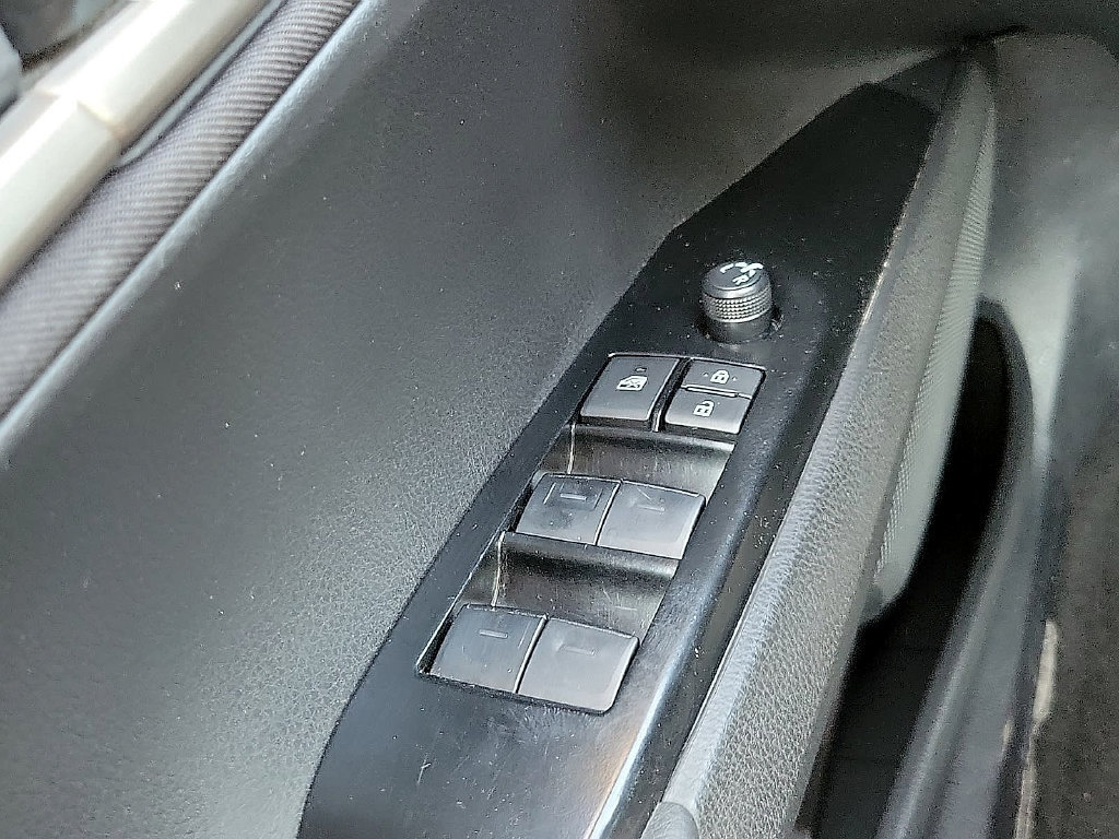 Used 2025 Toyota Camry LE FWD image 14