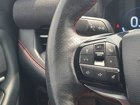 Used 2025 Ford Explorer ST-Line w/ ST-Line Street Pack AWD/4WD image 17