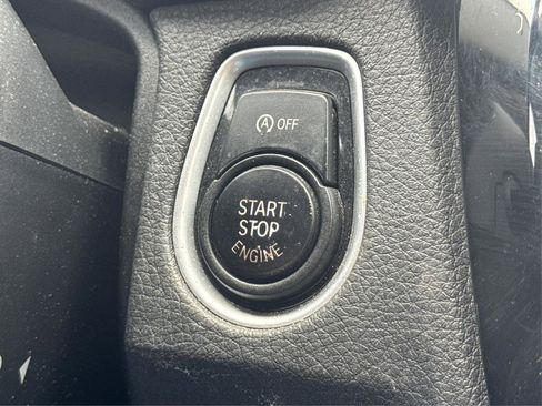 Used 2017 BMW 320i Sedan RWD image 21