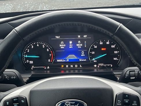 Used 2023 Ford Explorer Limited image 14