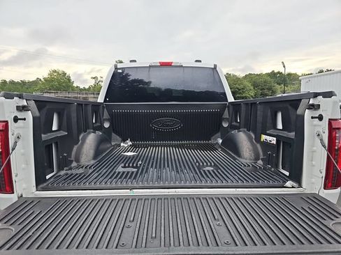 Used 2024 Ford F150 XLT w/ XLT Black Appearance Package RWD image 12