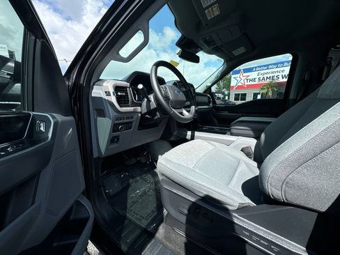 Used 2023 Ford F150 XLT w/ Equipment Group 302A High RWD image 13