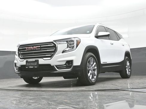 Used 2023 GMC Terrain SLT w/ Tech Package AWD/4WD image 25