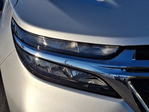 Used 2022 Chevrolet Equinox LS image 8