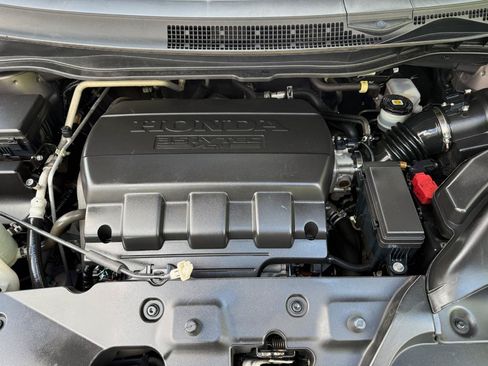 Used 2014 Honda Odyssey Touring Elite image 17