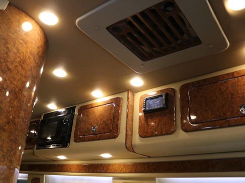 Used 2015 Mercedes-Benz Sprinter 3500 image 10