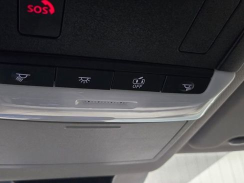 Used 2023 Nissan Rogue SV image 23