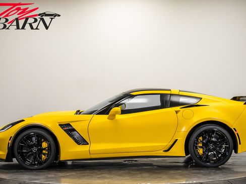 Used 2015 Chevrolet Corvette Z06 w/ 3LZ Preferred Equipment Group image 10