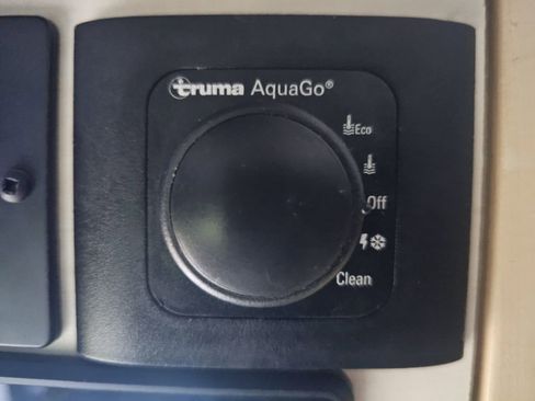 Used 2019 Mercedes-Benz Sprinter 144 image 17