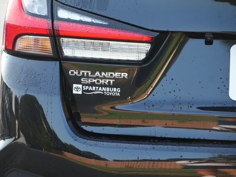 Used 2022 Mitsubishi Outlander Sport ES FWD image 7