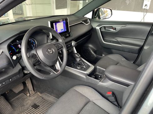 Used 2023 Toyota RAV4 SE w/ SE Grade Weather Package AWD/4WD image 9
