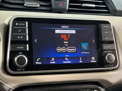 Used 2021 Nissan Versa SV image 17