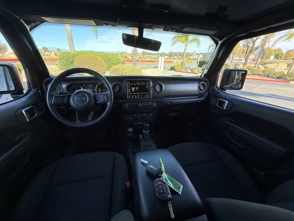 Used 2023 Jeep Wrangler Unlimited w/ 8.4" Radio Group AWD/4WD image 7