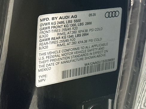 Used 2025 Audi Q5 Premium Plus w/ Premium Plus AWD/4WD image 32