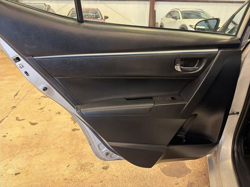 Used 2016 Toyota Corolla S image 29