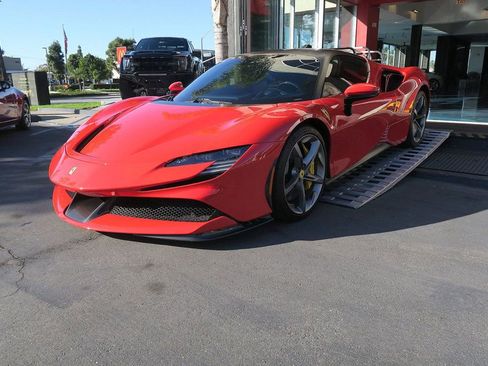 Used 2022 Ferrari SF90 Stradale image 2