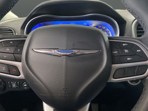 Used 2023 Chrysler 300 Touring w/ Sport Appearance Package RWD image 15