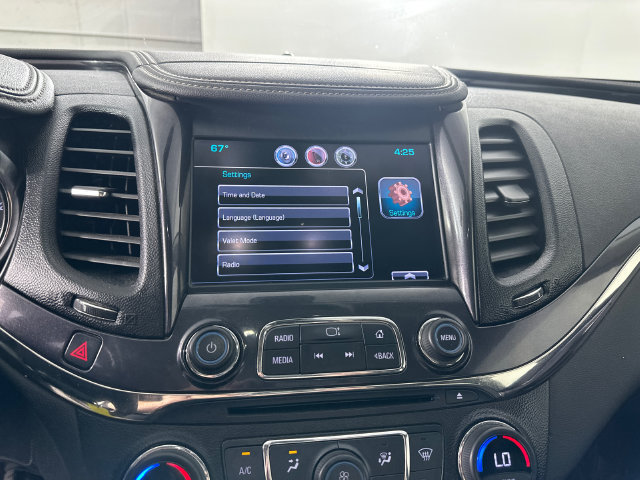 Used 2014 Chevrolet Impala LT w/ Convenience Package FWD image 12