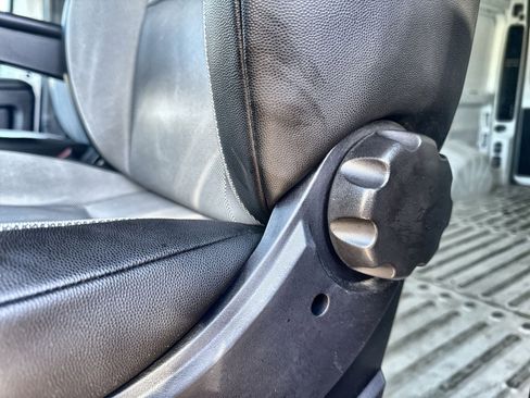 Used 2024 RAM ProMaster 2500 w/ Convenience Group image 14