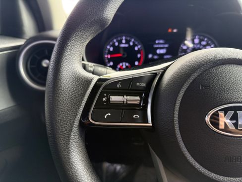 Used 2019 Kia Forte LXS image 18