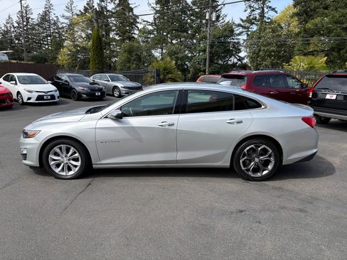 Used 2022 Chevrolet Malibu LT FWD image 4