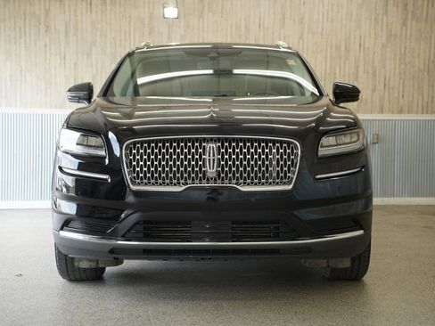 Used 2022 Lincoln Nautilus AWD w/ Premium Package image 2