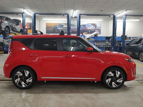 Used 2024 Kia Soul GT-Line FWD image 30