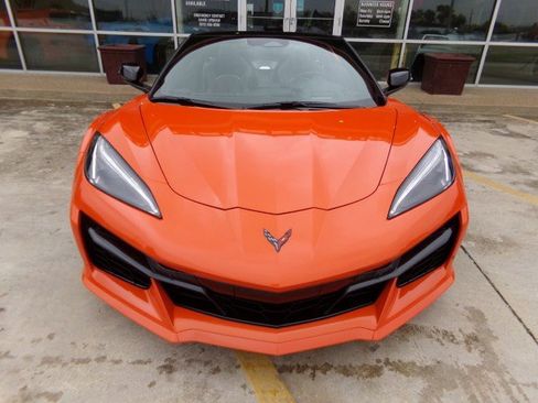 Used 2025 Chevrolet Corvette E-Ray w/ Stealth Interior Trim Package AWD/4WD image 2