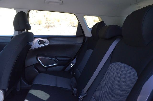 Used 2025 Kia Soul LX w/ LX Technology Package FWD image 48