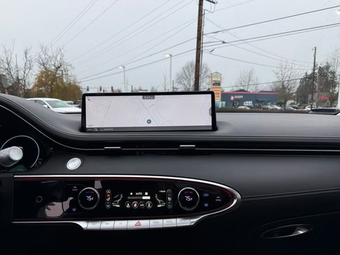 Used 2025 Genesis Electrified GV70 Advanced w/ Prestige Package image 29