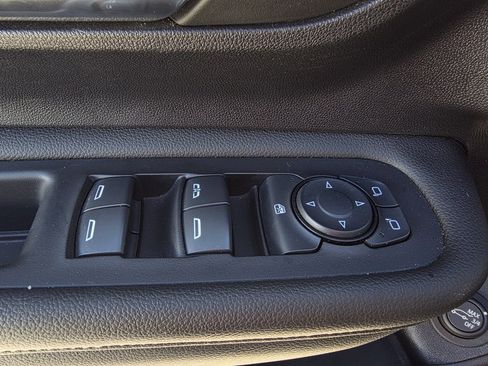 Used 2024 GMC Terrain Denali w/ Denali Premium Package image 12