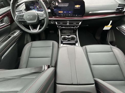 New 2026 Chevrolet Traverse Z71 w/ Enhanced Driving Package image 13