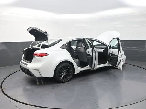Used 2023 Toyota Corolla SE w/ SE Premium Package FWD image 36