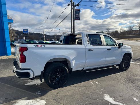 Used 2023 Chevrolet Silverado 1500 Custom image 8