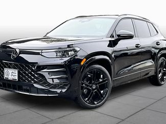 New 2026 Volkswagen Tiguan SE R-Line video 1