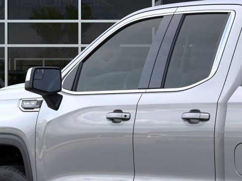 New 2026 GMC Sierra 1500 SLE image 12