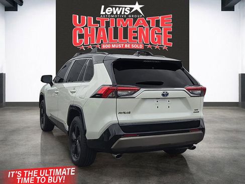 Used 2020 Toyota RAV4 XSE image 3